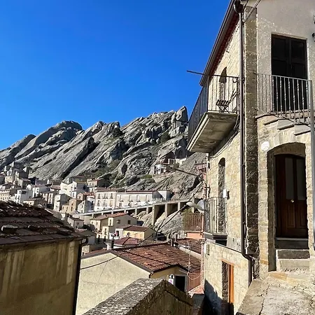 La Pietra